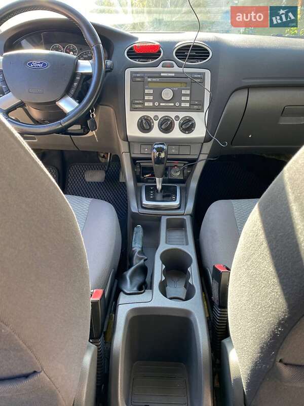 Хэтчбек Ford Focus 2005 в Житомире