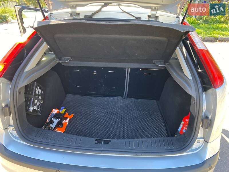 Хэтчбек Ford Focus 2005 в Житомире