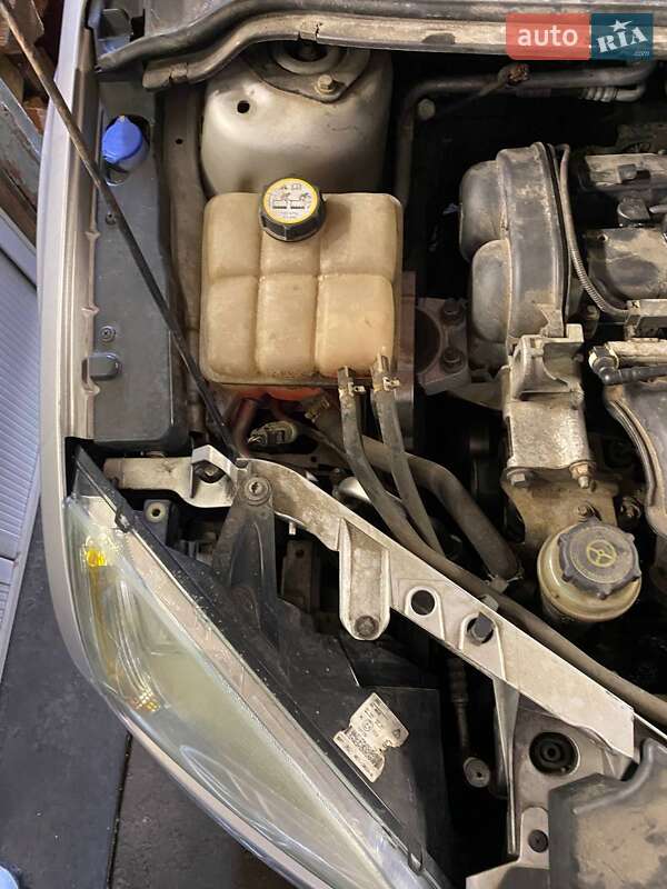 Хэтчбек Ford Focus 2005 в Житомире