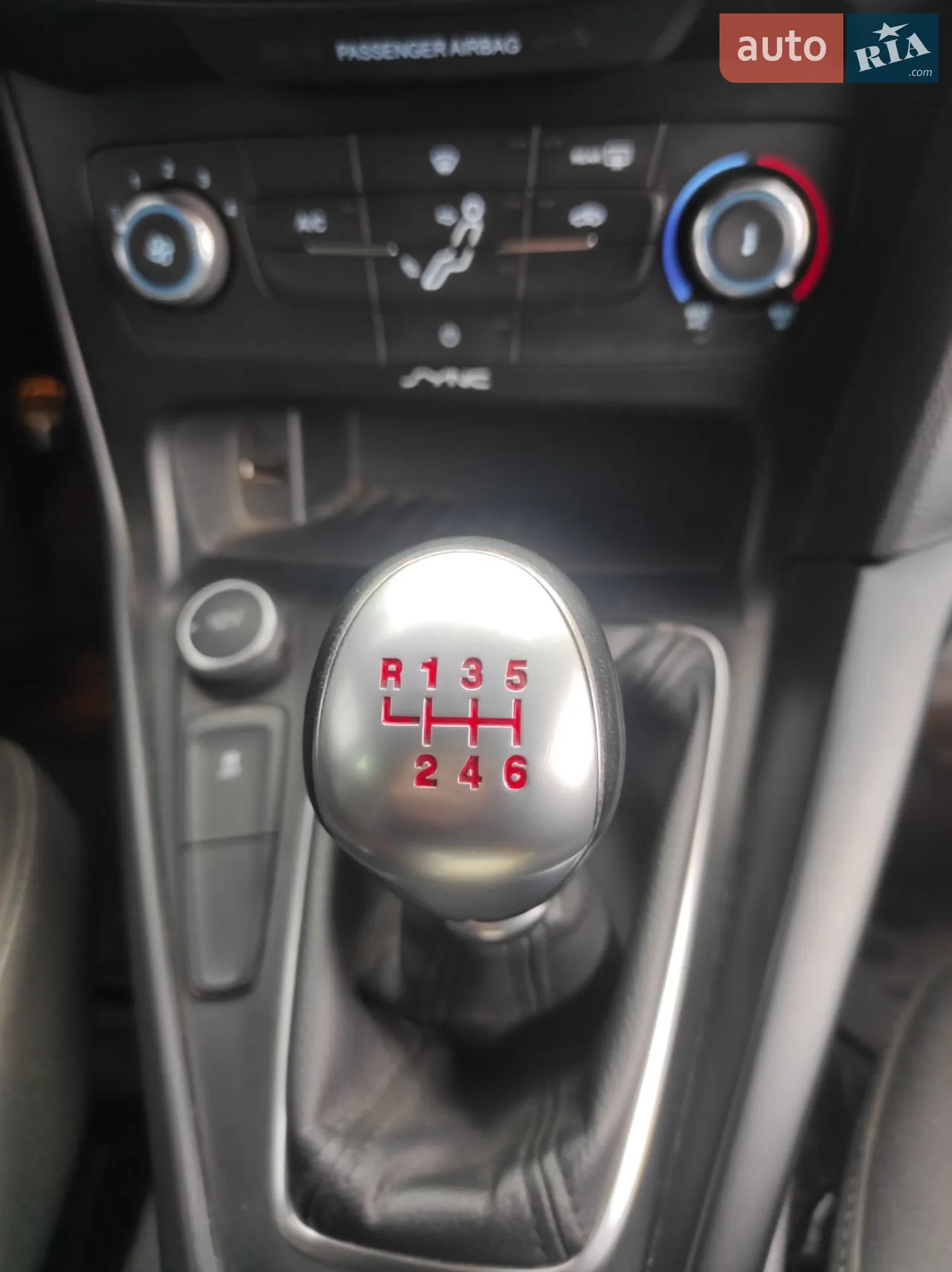 2017 Ford Focus - мініатюра 6
