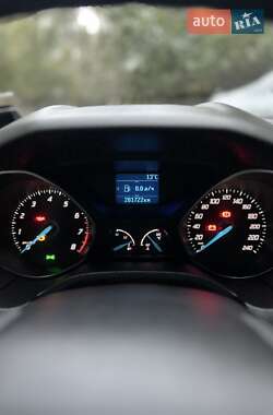 Седан Ford Focus 2011 в 