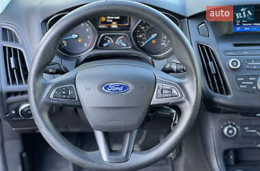 Седан Ford Focus 2016 в 
