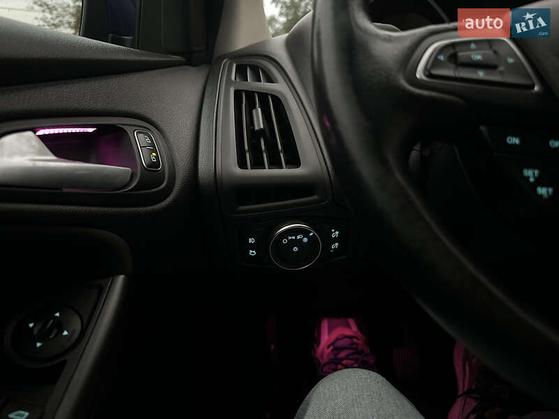 Хетчбек Ford Focus 2015 в Києві