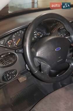 Універсал Ford Focus 2000 в 