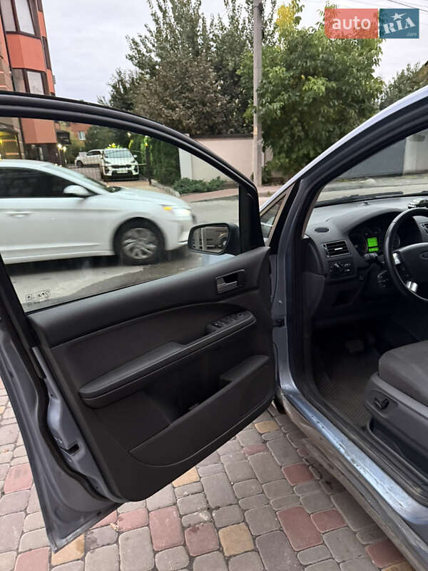 Хетчбек Ford Focus 2005 в Софіївській Борщагівці