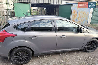 Хетчбек Ford Focus 2014 в 
