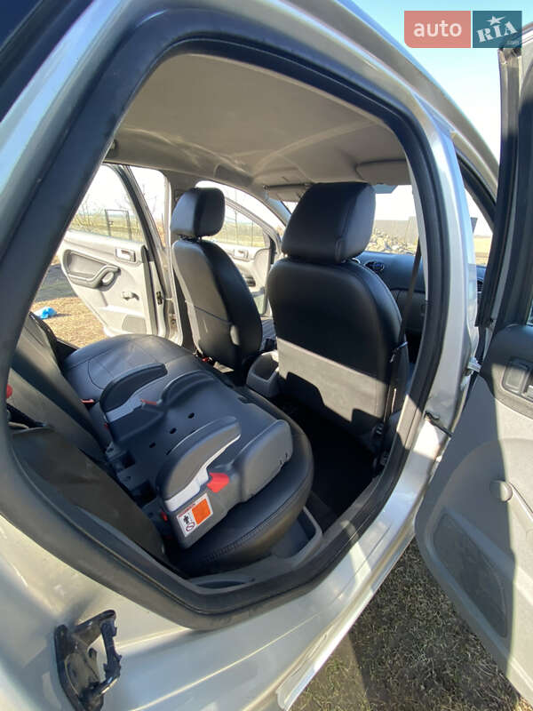 Хетчбек Ford Focus 2008 в Рівному