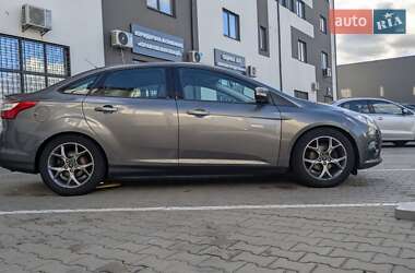 Седан Ford Focus 2013 в 