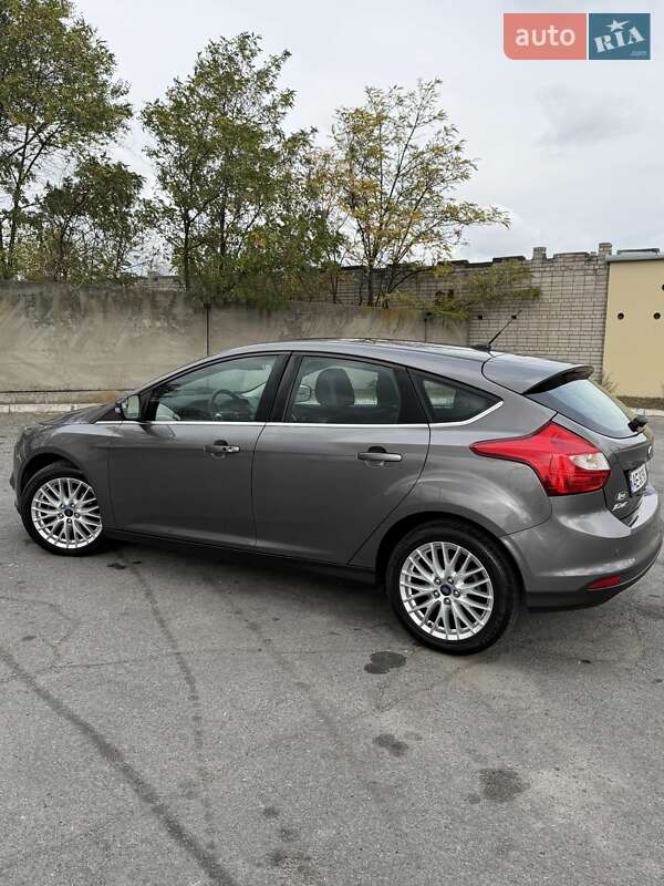Хэтчбек Ford Focus 2014 в Днепре