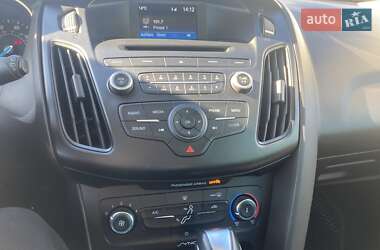 Хэтчбек Ford Focus 2015 в 