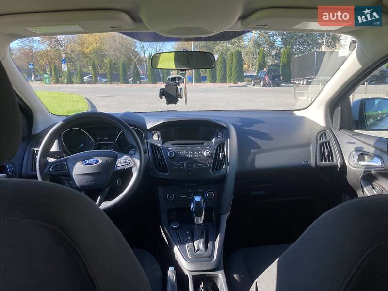 Хэтчбек Ford Focus 2015 в Житомире