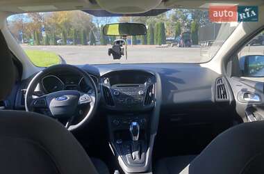 Хэтчбек Ford Focus 2015 в 