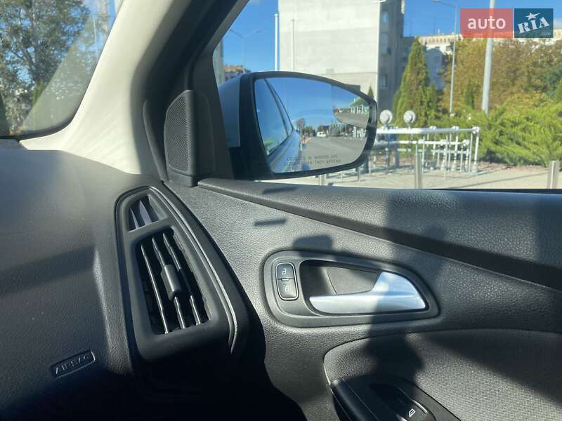 Хэтчбек Ford Focus 2015 в Житомире