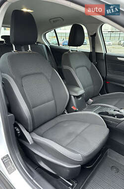 Хетчбек Ford Focus 2020 в 
