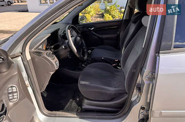 Хэтчбек Ford Focus 2002 в Киеве