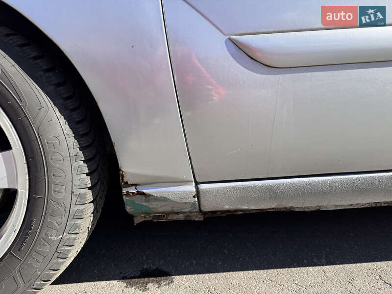 Хэтчбек Ford Focus 2002 в Киеве фото 14 Хэтчбек Ford Focus 2002 в Киеве