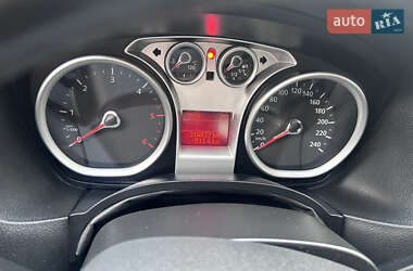 Хэтчбек Ford Focus 2009 в 