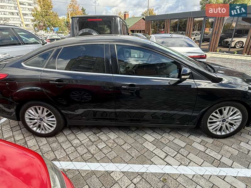 Седан Ford Focus 2015 в Львові