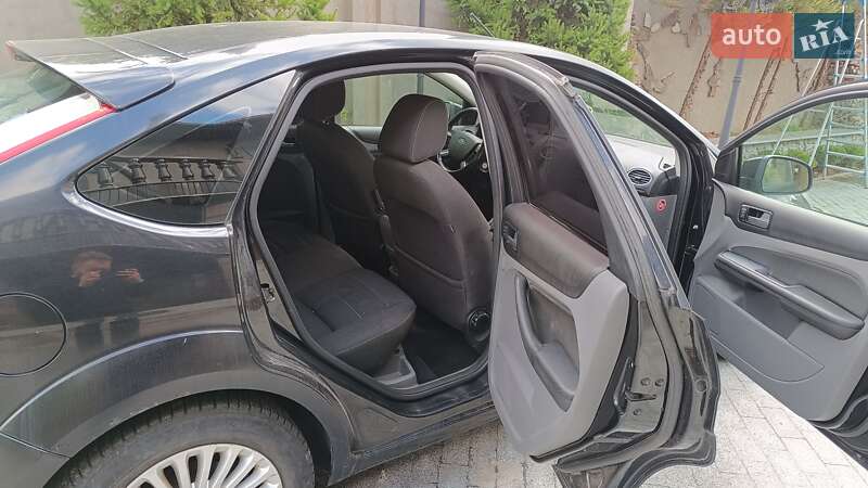 Хэтчбек Ford Focus 2008 в Калиновке