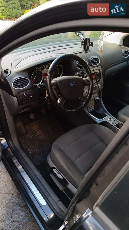 Хэтчбек Ford Focus 2008 в Калиновке