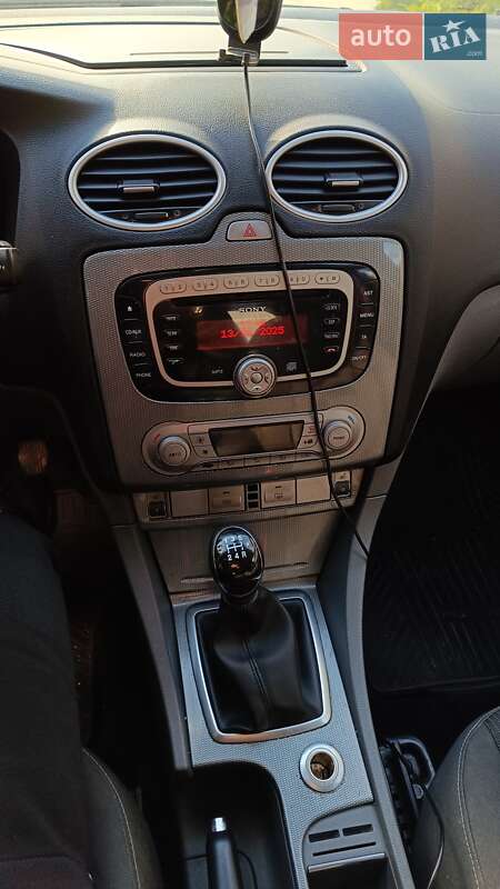 Хэтчбек Ford Focus 2008 в Калиновке