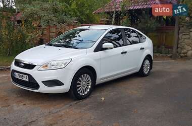 Хетчбек Ford Focus 2010 в 
