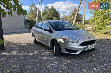Седан Ford Focus 2015 в 