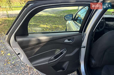 Седан Ford Focus 2015 в 