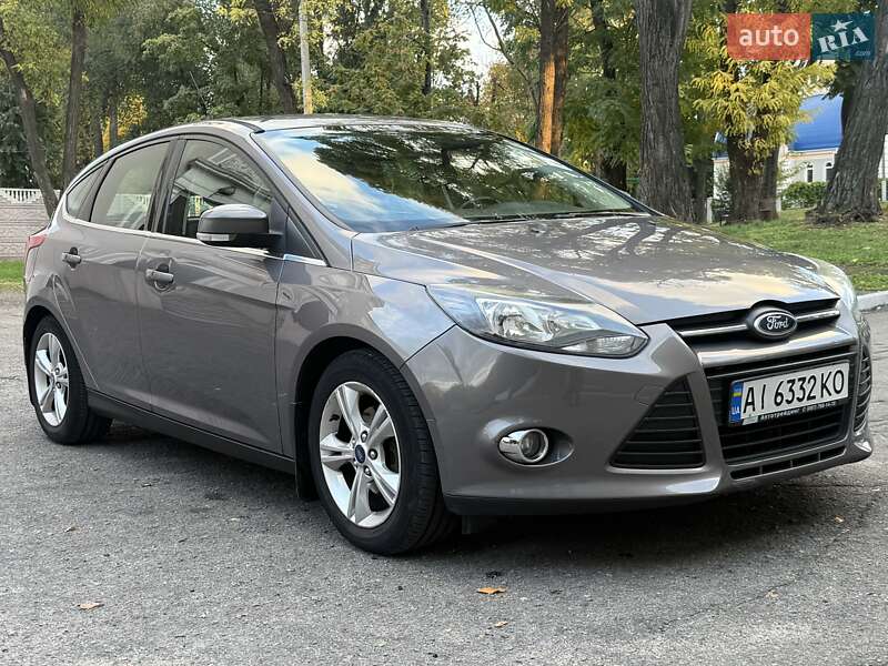 Хетчбек Ford Focus 2013 в 