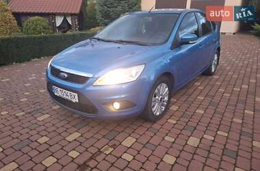 Хэтчбек Ford Focus 2010 в 