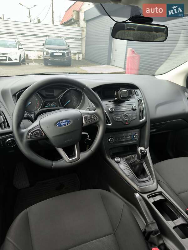 Универсал Ford Focus 2017 в Киеве фото 3 Универсал Ford Focus 2017 в Киеве