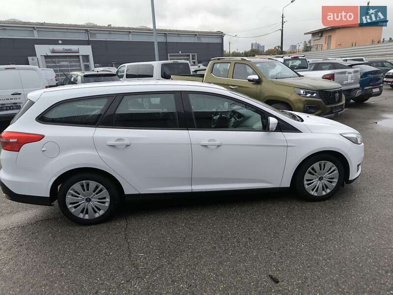 Универсал Ford Focus 2017 в Киеве фото 6 Универсал Ford Focus 2017 в Киеве