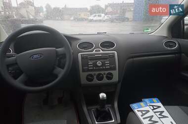 Хетчбек Ford Focus 2006 в 