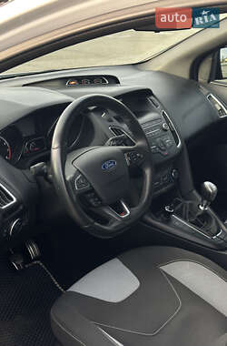 Хэтчбек Ford Focus 2018 в 