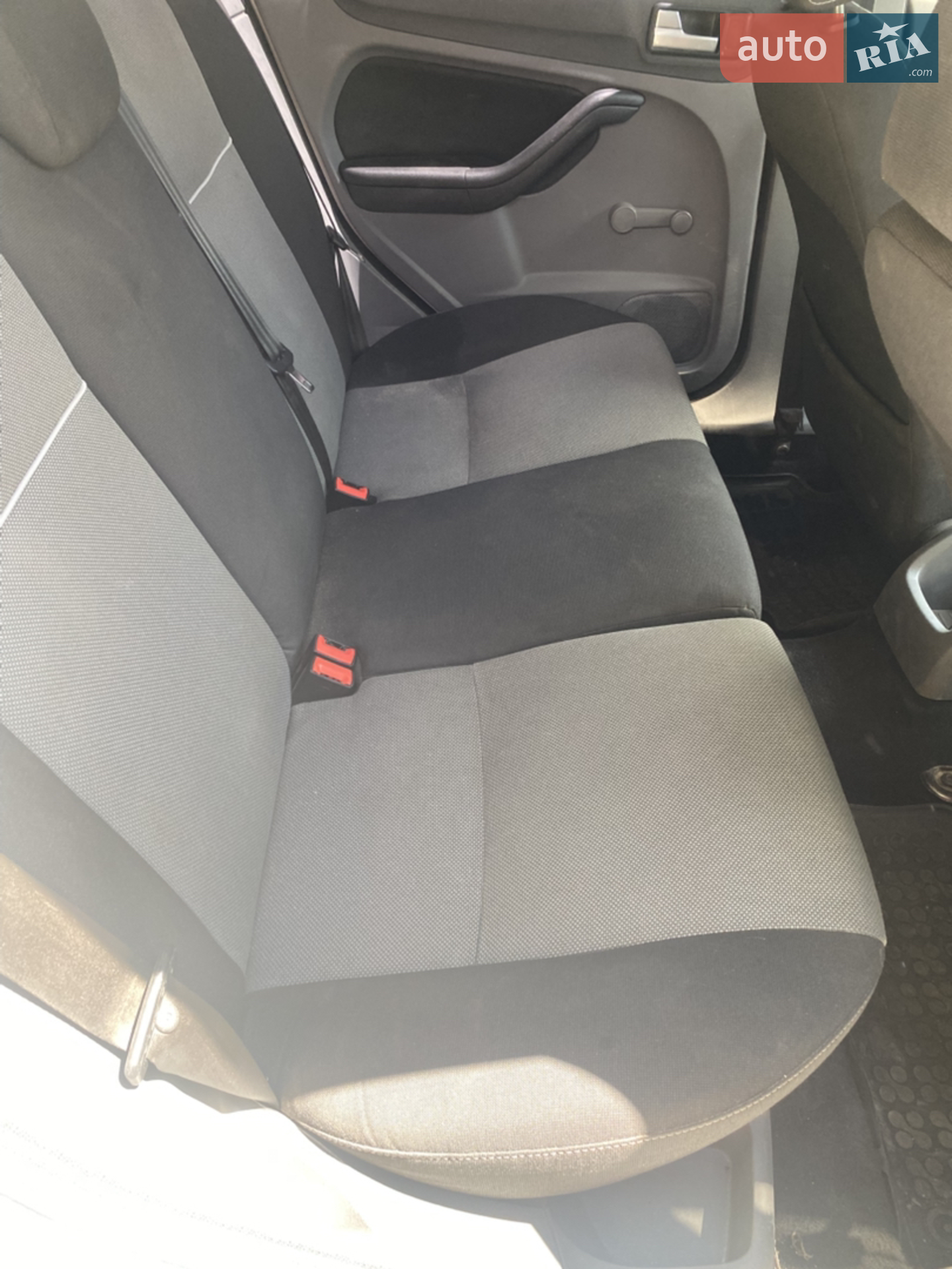 2010 Ford Focus - мініатюра 18