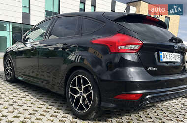 Хетчбек Ford Focus 2015 в 