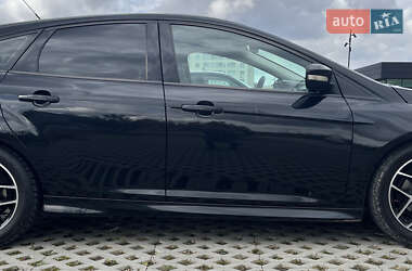 Хетчбек Ford Focus 2015 в 