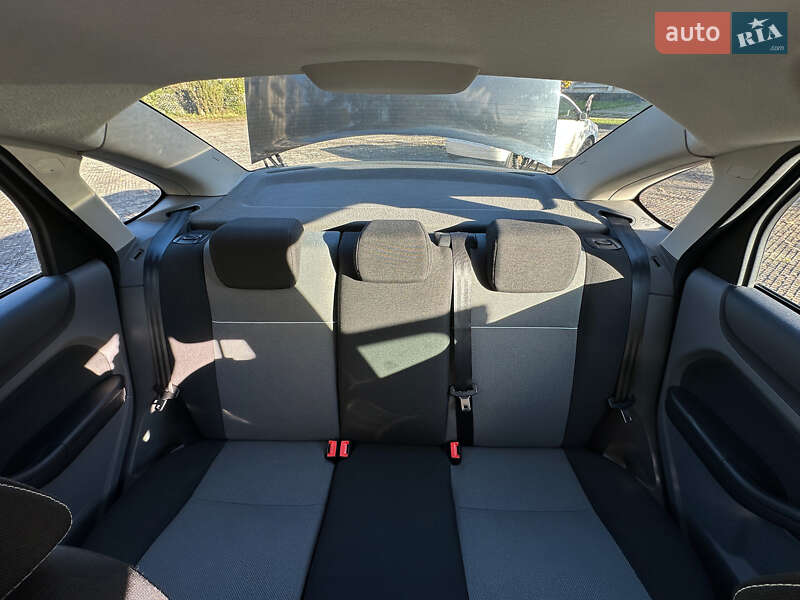 Седан Ford Focus 2011 в Києві фото 17 Седан Ford Focus 2011 в Києві