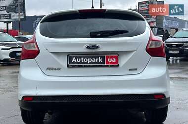 Хэтчбек Ford Focus 2013 в 