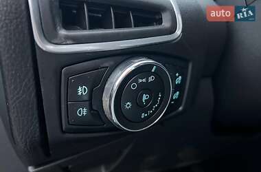Хэтчбек Ford Focus 2013 в 