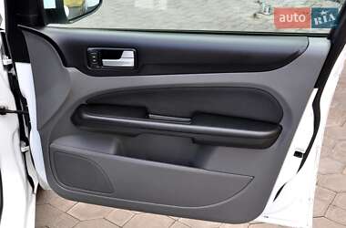 Универсал Ford Focus 2010 в 