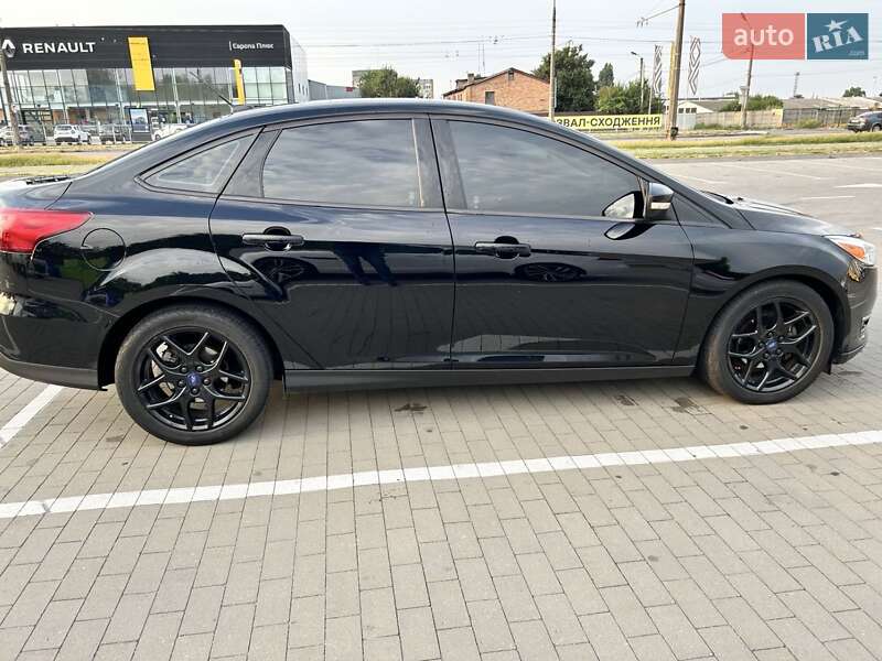 Седан Ford Focus 2016 в Луцке