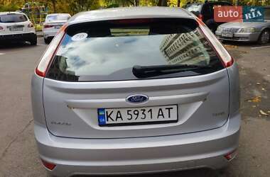 Хэтчбек Ford Focus 2010 в 
