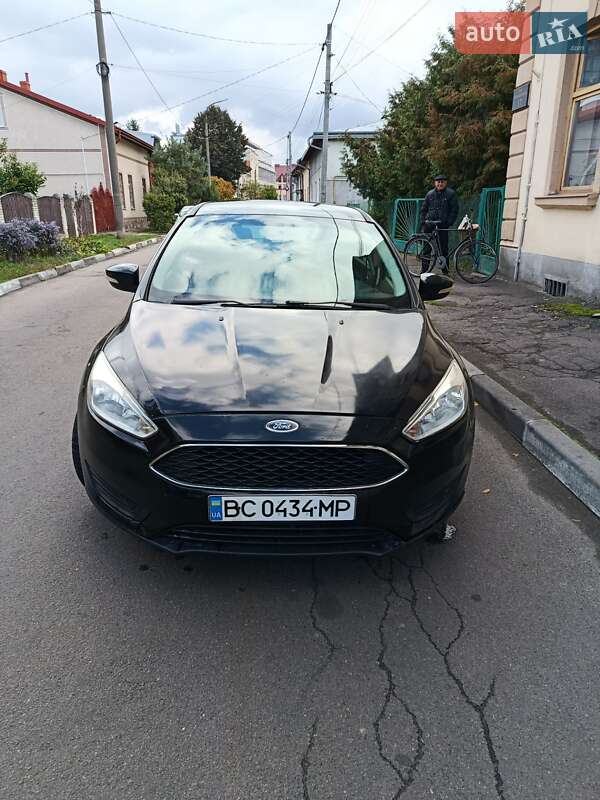 Седан Ford Focus 2015 в Стрию