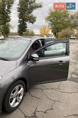 Седан Ford Focus 2014 в 
