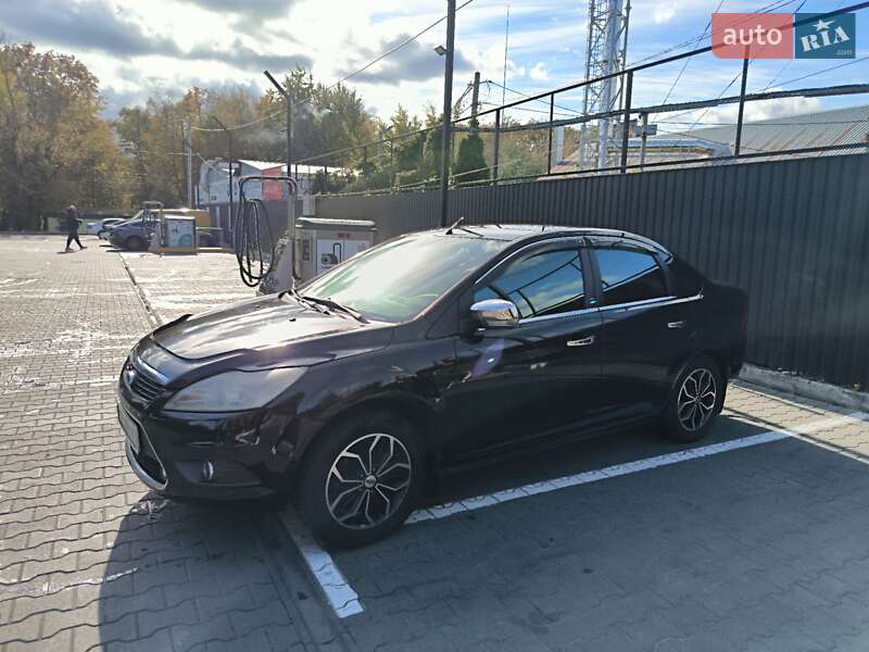 Седан Ford Focus 2010 в Киеве