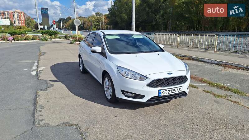 Седан Ford Focus 2015 в Дніпрі