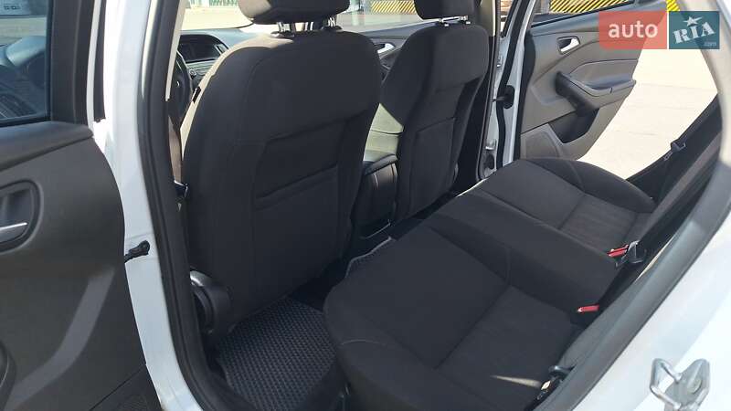 Седан Ford Focus 2015 в Дніпрі
