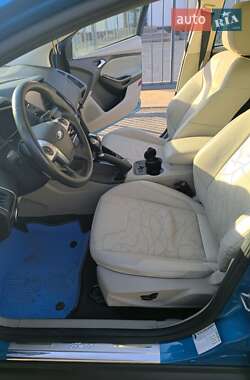 Хэтчбек Ford Focus 2014 в 