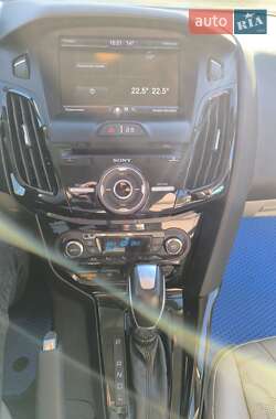 Хэтчбек Ford Focus 2014 в 